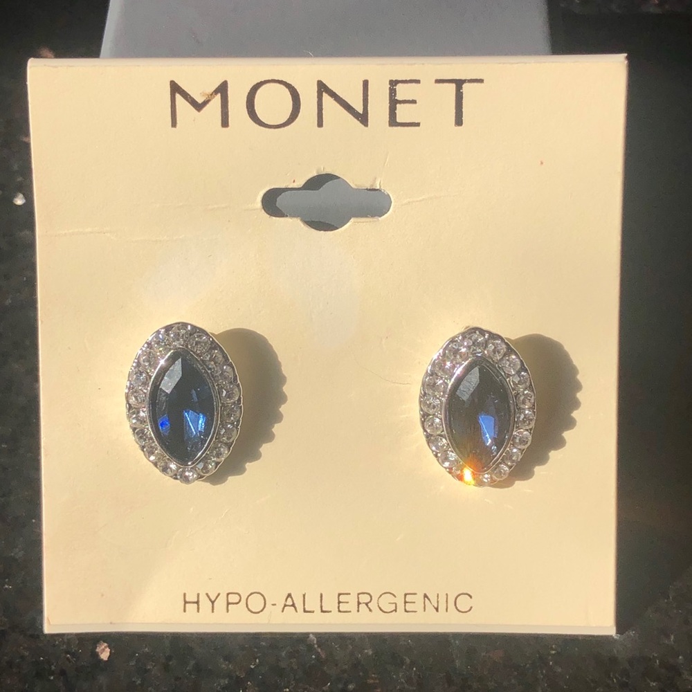 Monet Blue Gem Earings